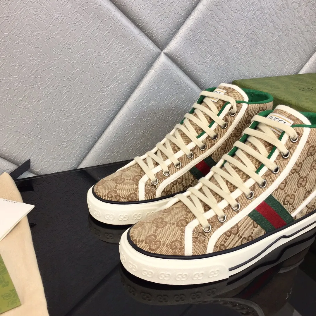 👟👟Ex-factory price 480👟👟 Women's Shoes Factory Women's Shoes Women's Clothing Women's Shoes Factory GUCCI Gucci 2020 latest classic model 1977 low-cut double G canvas shoes, original purchase, 1:1 development, original lasting process. Size: 35-45/45. Customized items are non-returnable and must be paid first. . ...new version complete package...